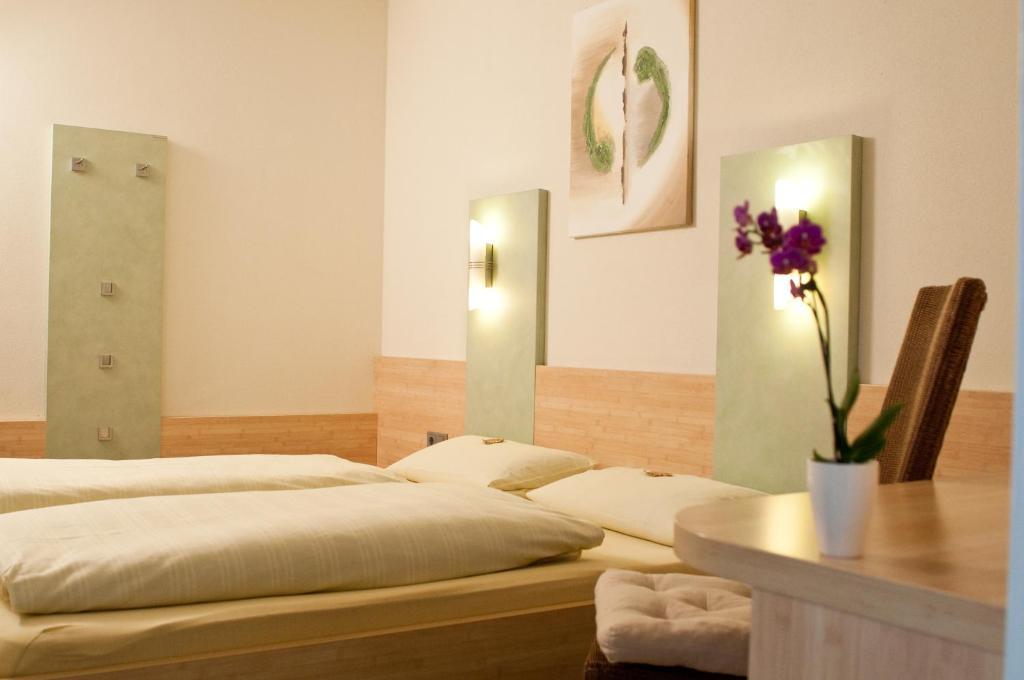 Hotel-Restaurant Bauer-Keller Greding Quarto foto